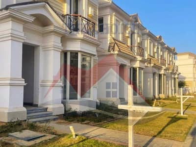 تاون هاوس ميدل للبيع في ماونتن فيو آي سيتي أكتوبر