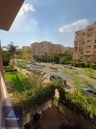 فرصة مميزة للبيع في مدينتي – B2  شقة مميزة بموقع هادئ وإطلالة مفتوحة على الجاردن والشارع، تقع في واحدة من أفضل مجموعات المرحلة B2