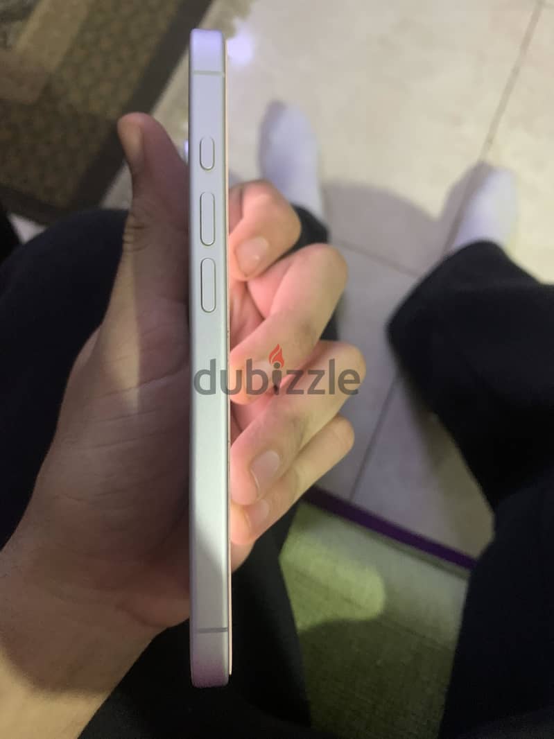 Apple - iPhone 17 4