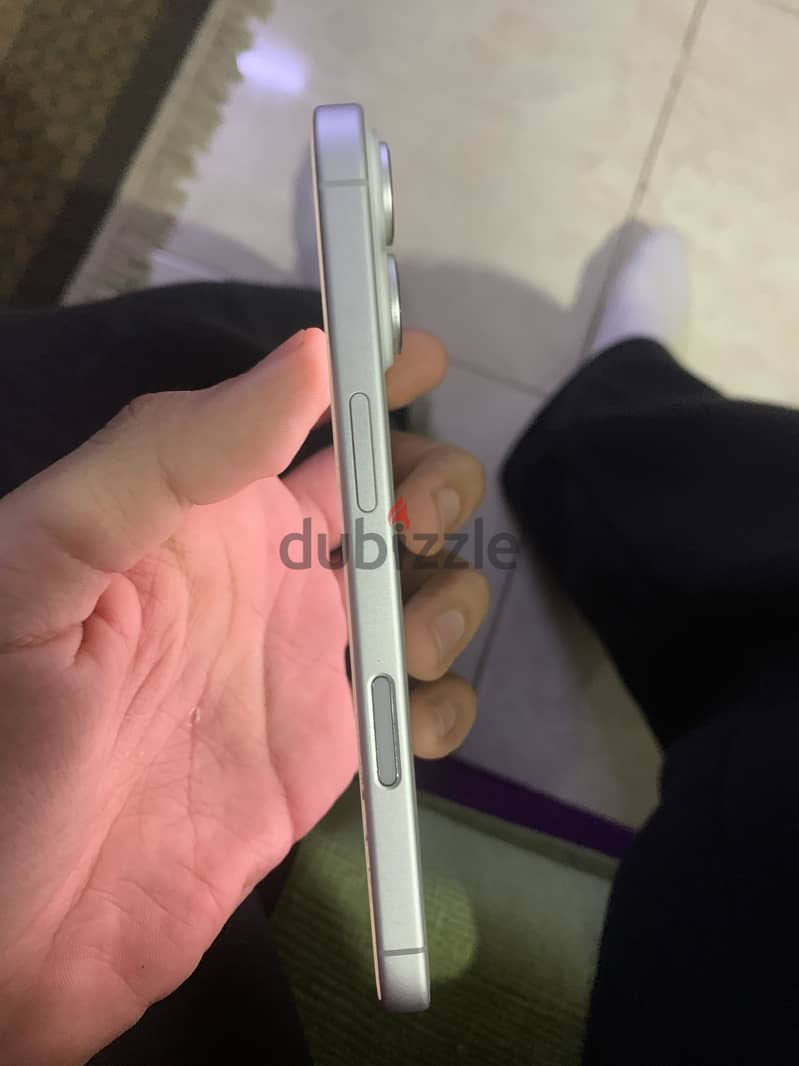 Apple - iPhone 17 6