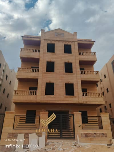 شقة في الحي المتميز مدينة بدر علي السويس نصف تشطيب مسلمة جهاز بالعداد