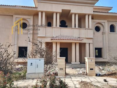 "Villa Model B, 1300 m² plot, wide garden view   فيلا نموذج B، أرض 1300 م، منظر حديقة واسع بالقرب من السنترال بارك ونادي مدينتي