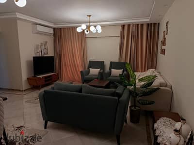 للبيع شقه في كومبوند سكن مصر الاندلس القاهره الجديده اخر شارع الجامعه الامريكيه ودقايق للتسعين الجنوبي وكومبوند الهايد بارك تشطيب الترا سوبر لوكس