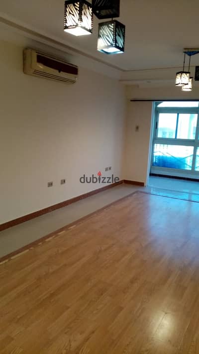 شقة للايجار بالمطبخ والتكييفات كمبوند حدايق المهندسين الشيخ زايد