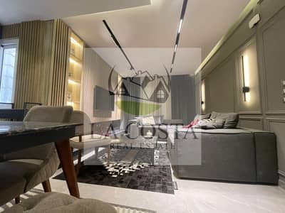 A fantastic opportunity to own a beautiful Penthouse in Mountain View Hyde Park on central park and majestic lake