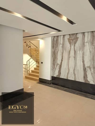 Apartment 130M for sale ready to move and viewing, located opposite the Iconic Tower on the Green River in the R7 area of ​​the New Capital