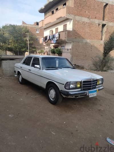 مرسيدس بنز 200 1980