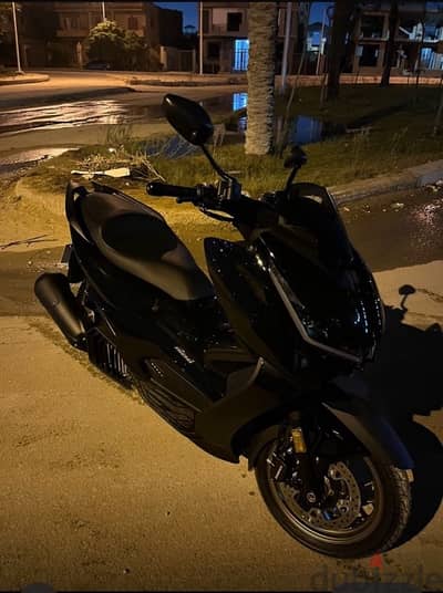 زونتس d155 اسود مرخص 900 km لسه بيلين بدون اى ملحوظات فاضل سنتين ونص