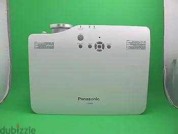 برجكتور باناسونيك projector Panasonic في حالة الجديد للبيع