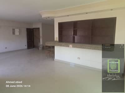 For rent: 250m apartment with kitchen in the seventh district, Sheikh Zayed, 4 rooms including master at a special price