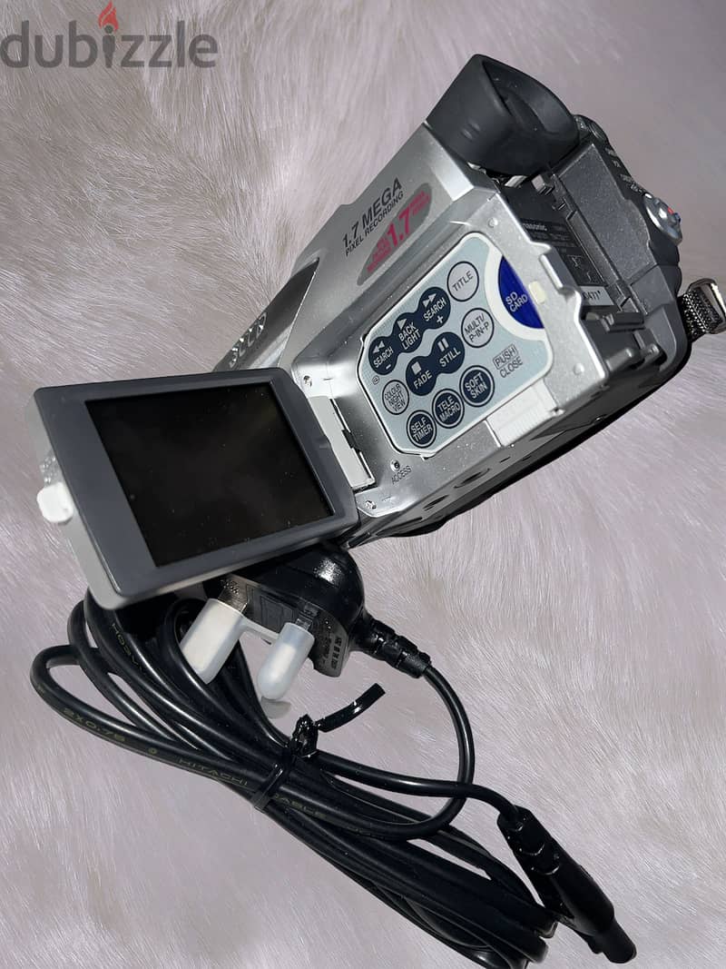 Complete Vintage Panasonic MiniDV Camcorder Kit 1