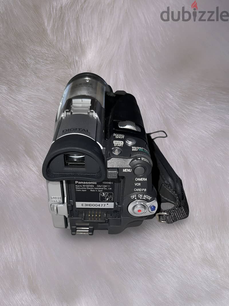 Complete Vintage Panasonic MiniDV Camcorder Kit 3