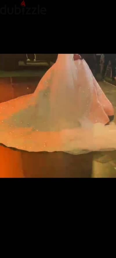 فستان زفاف أبيض بحاله جيده