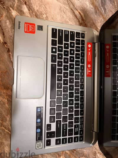 Toshiba Click 2 in 1 لاب توب و تابلت شاشة تاتش