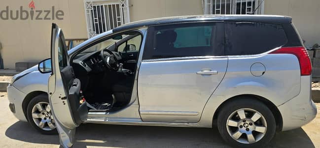 Peugeot 5008 2014