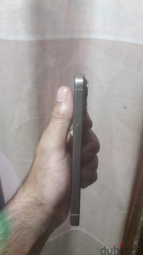 Apple - iPhone 15 Pro 3