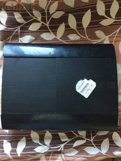 PS3 Super Slim 250GB + 5 games + 2 original controllers & cables