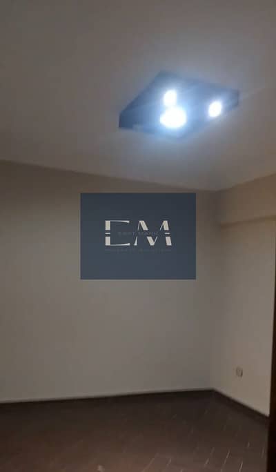 شقة للإيجار متشطبة بالمطبخ و الاجهزة فى النرجس