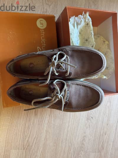Clarks original almost like new with box