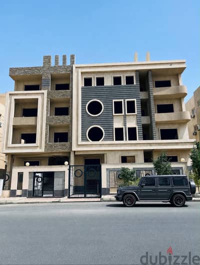 شقه للبيع في الأندلس  التجمع الخامس امام القطاميه ديونز بسعر لقطه