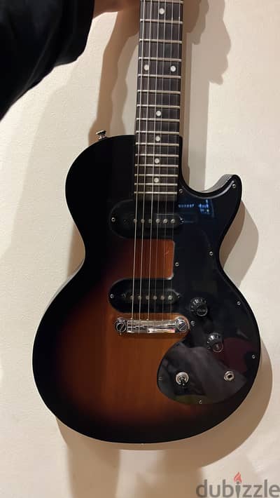 Electric Guitar: Epiphone By Gibson