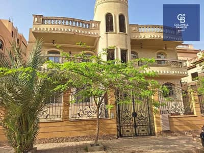 للبيع فيلا 530م ريسيل متشطبة بالكامل في افضل موقع في قلب التجمع الخامس