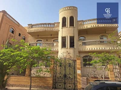 Standalone villa, ready for immediate occupancy and fully finished to an ultra-super standard, in New Cairo - minutes from the American University in