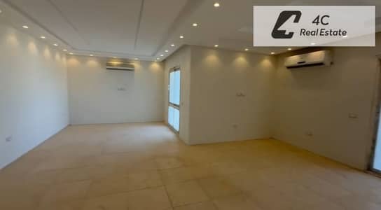 Apartment ready to move fully finished with kitchen and ACs below developer price 3 bedrooms resale in Hyde Park New Cairo near Golden Square for sale