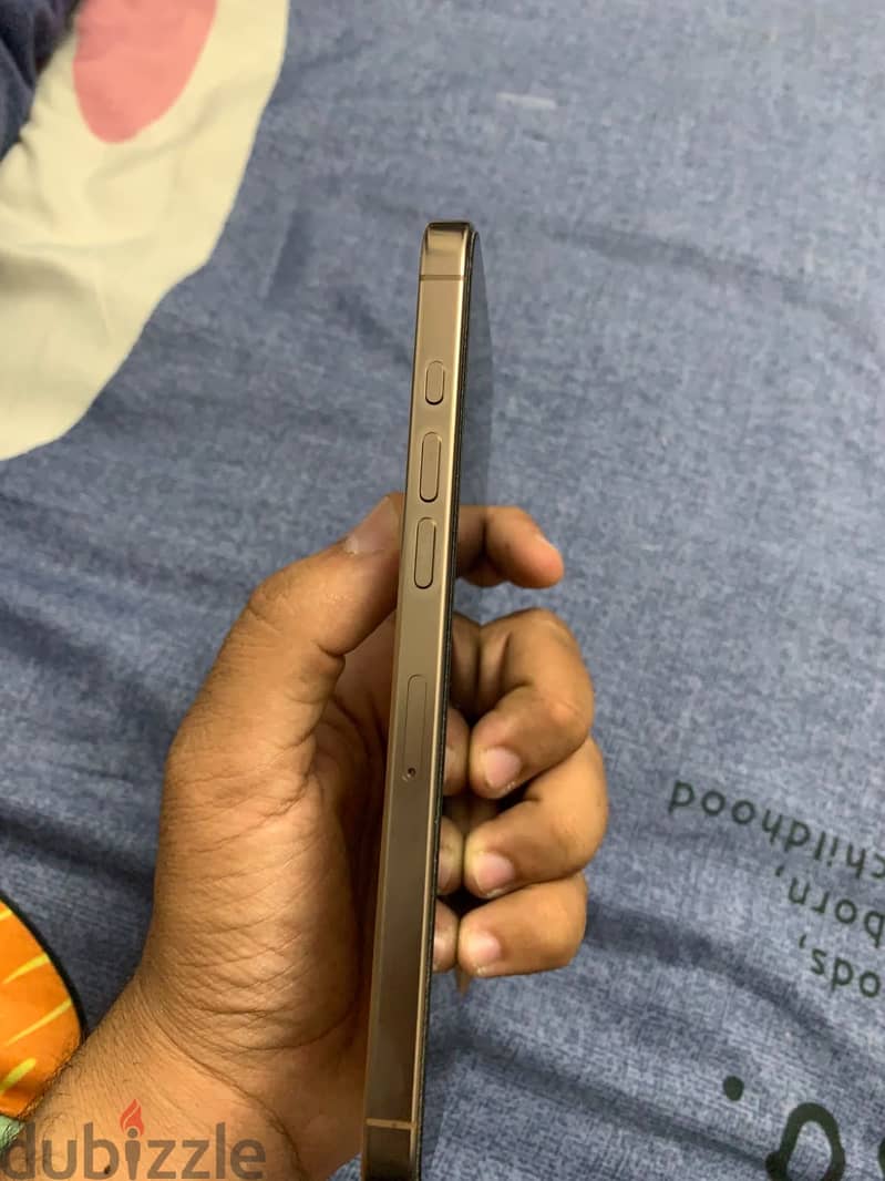 Apple - iPhone 16 Pro Max 3