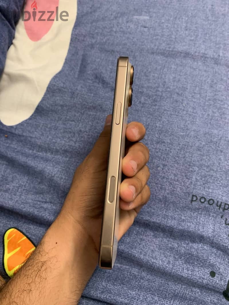 Apple - iPhone 16 Pro Max 4