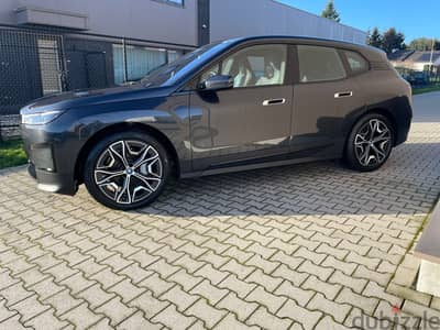 BMW IX 2022