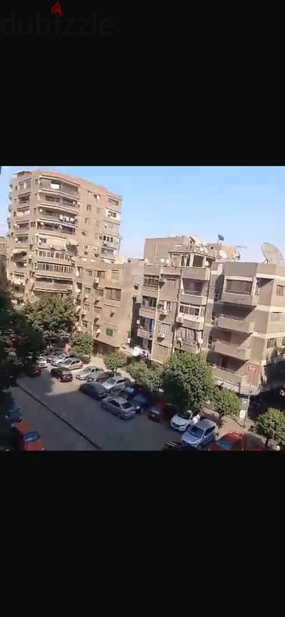 شقة  بشارع النيل الابيض للبيع