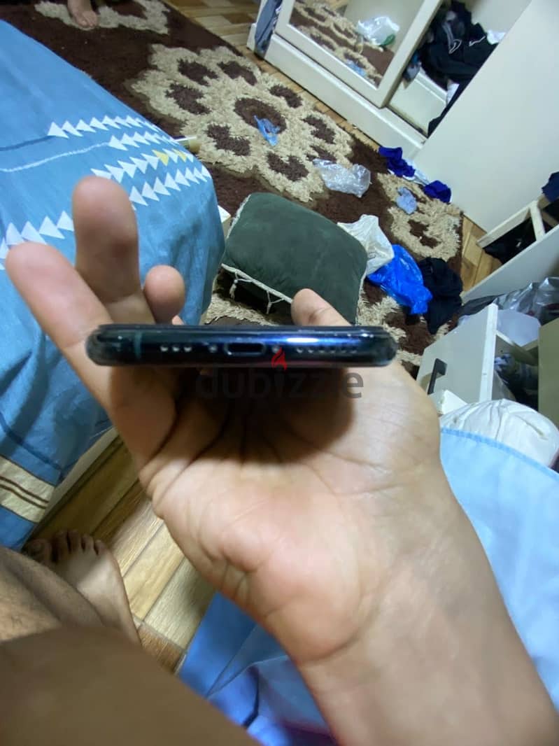 Apple - iPhone 11 Pro 3