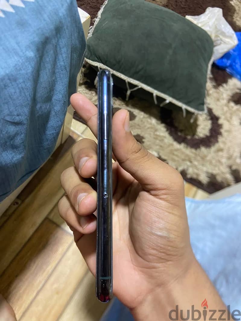 Apple - iPhone 11 Pro 4