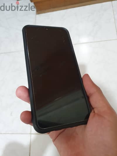 Samsung M30s 64 GB بحالة ممتازة بالعلبة