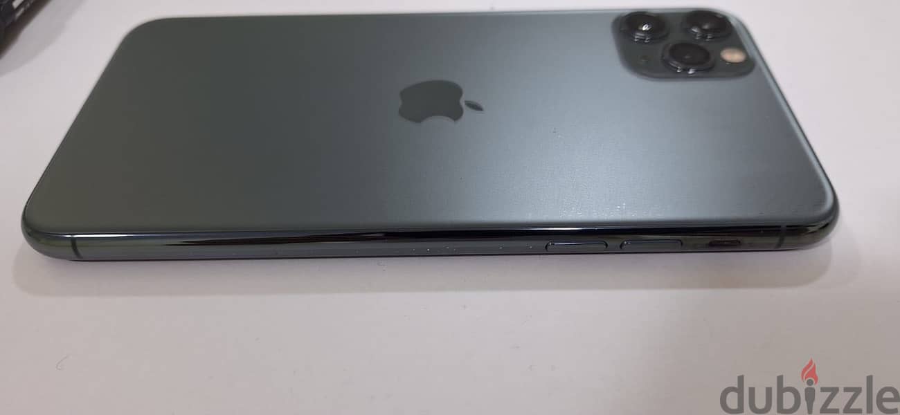 Apple - iPhone 11 Pro Max 4