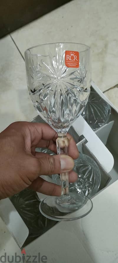 طقم كاسات 6قطع بالكرتونة