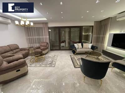 فيلا تطل علي الجولف للبيع في مراسي الساحل الشمالي بموقع متميز جدا متشطبة بالكامل