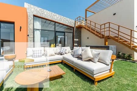 Important: A distinctive chalet is available in the Red Sea, just steps from the beach, in a prime location in the heart of Soma Bay.
