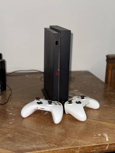 X Box One X 512GB