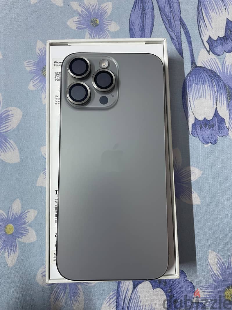 Apple - iPhone 16 Pro Max 1