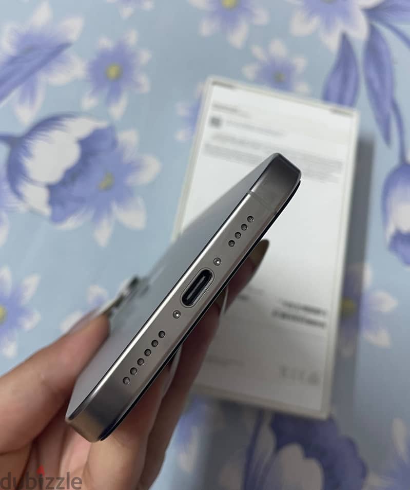 Apple - iPhone 16 Pro Max 6