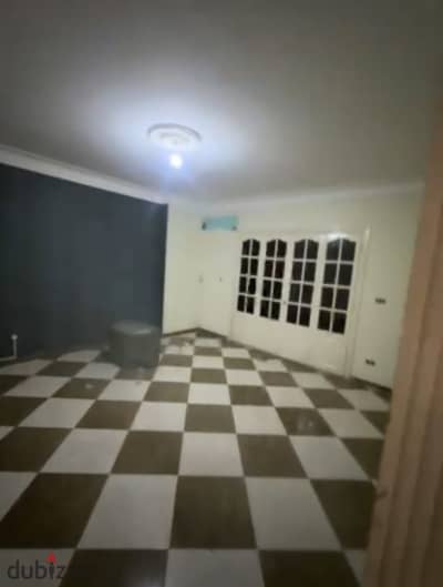 شقة للإيجار بـــــ جليم 230م مكان مميز