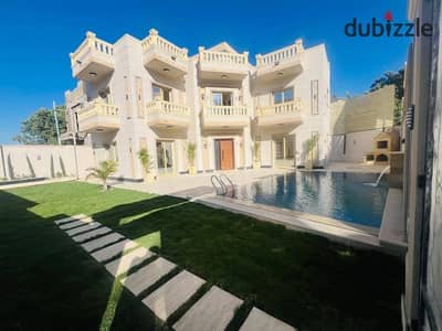 فيلا للبيع في الإسكندرية كينج مريوط مساحة الفيلا 500m عدد الغرف 5غرف ماستر 5حمامات