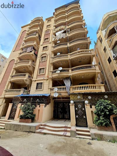 شقه للبيع في اسكندريه العجمي شاطئ النخيل بجوار الخدمات والأسواق دقائق للشاطئ مسجلة كاملة المرافق