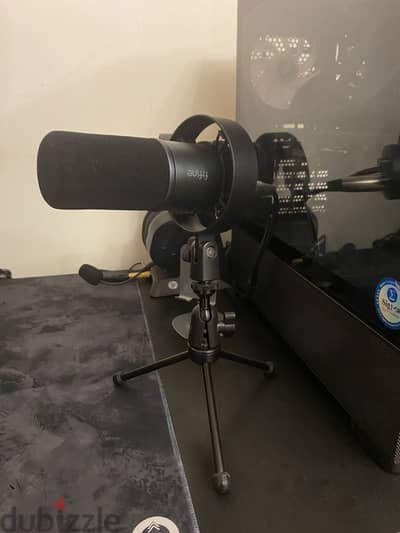 FIFINE K688 Dynamic Podcast Microphone