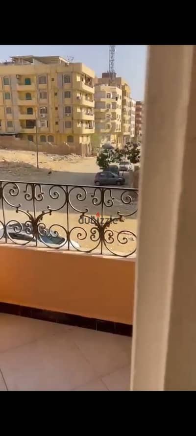 شقة للايجار الجديد للسكن الراقي بموقع متميز بزهراء المعادي مدينة المعراج السفلي مجاورة تاسعه بالقرب من كارفور الدائري ومول الخمسين واسترب 1 مول بالقرب من جميع الخدمات (اول سكن لن تسكن من قبل)