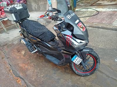 اسكوتر دايون adv200