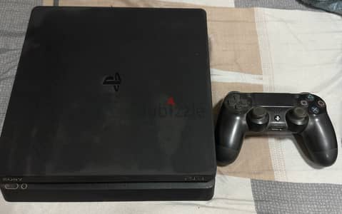 Playstation 4 slim