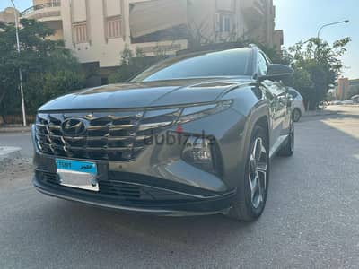 للإيجار هيونداي توسان  توب لاين يوجد خدمة توصيل for rent